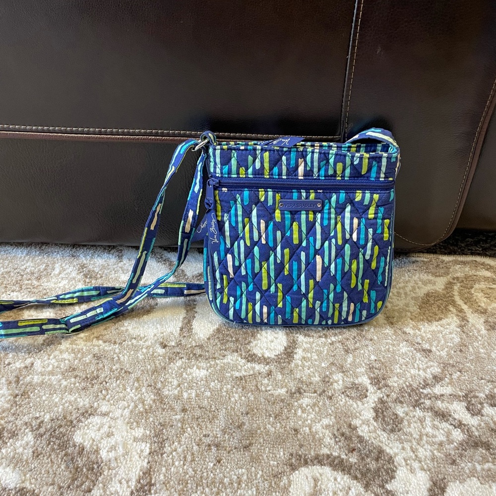 Vera Bradley Sling bag - Picture 4 of 5